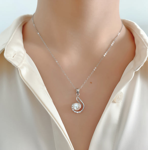 Natural Pearl Pendant Necklace for Daughter (Joy)